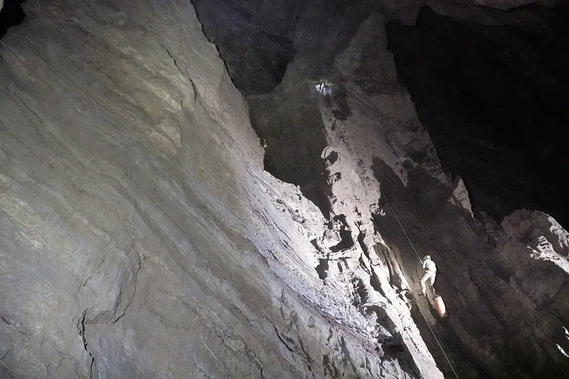 Veryovkina Cave
