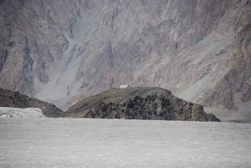 Vandzhyakh Glacier