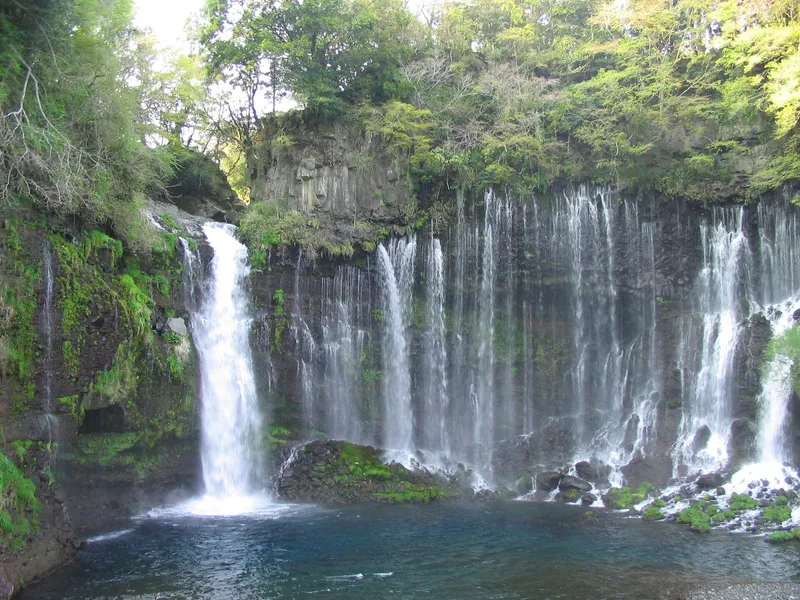 Shiraito Şelalesi